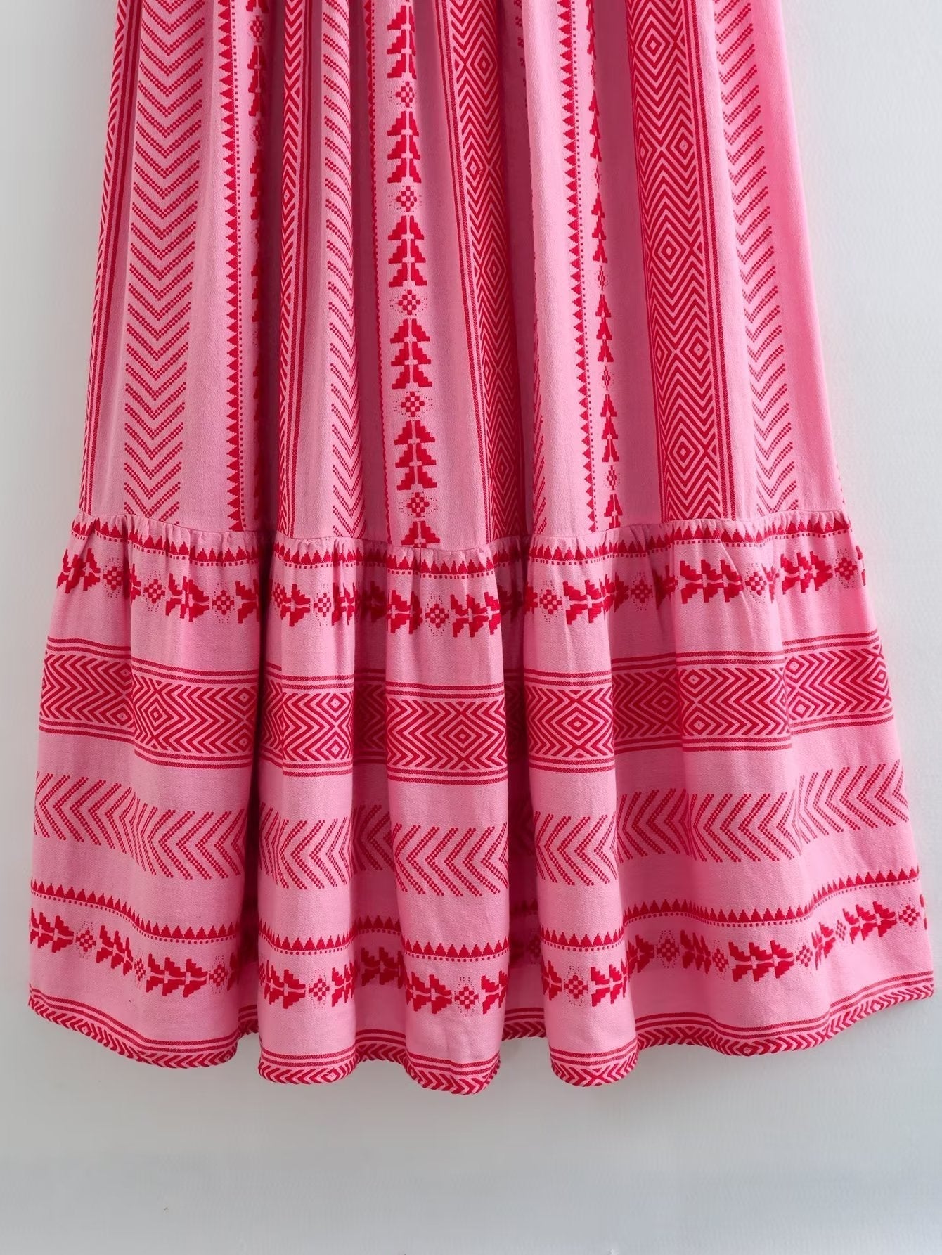 KESIA | Robe Maxi Crocheted avec Bretelles Spaghetti