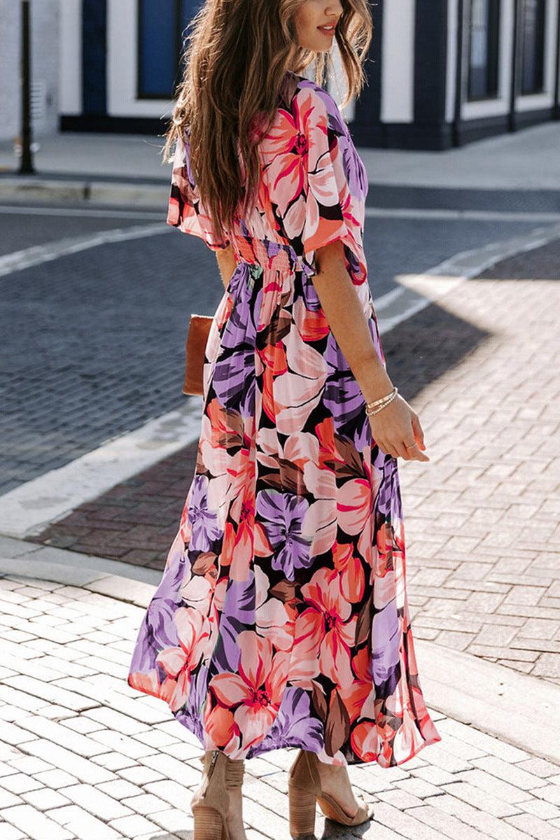 Robe Florale Décolleté Plongeant à Manches Courtes