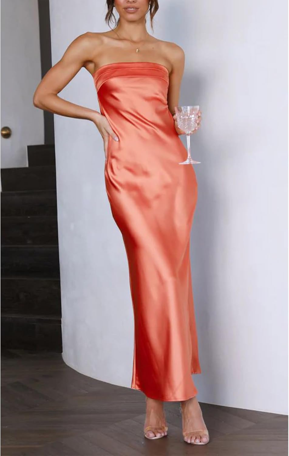 REBECA | Robe sans bretelles pour dames avec une coupe élégante
