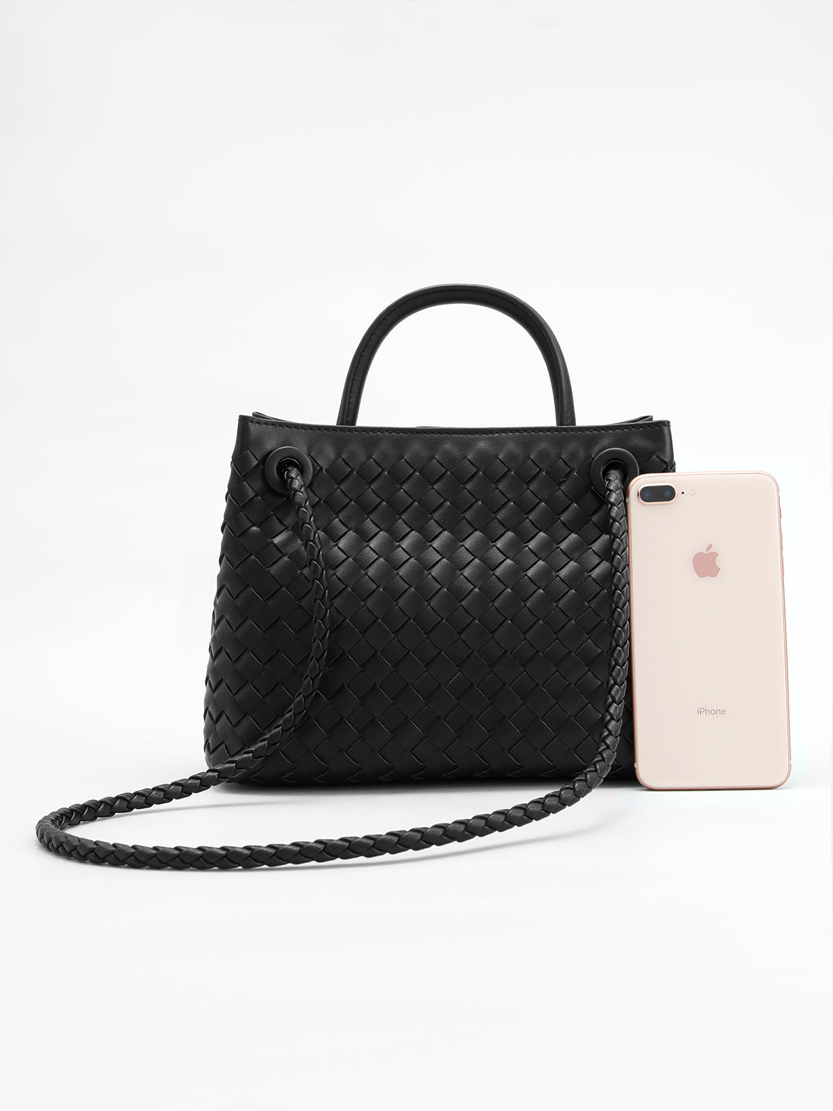 Sac avec poignée en métal torsadé