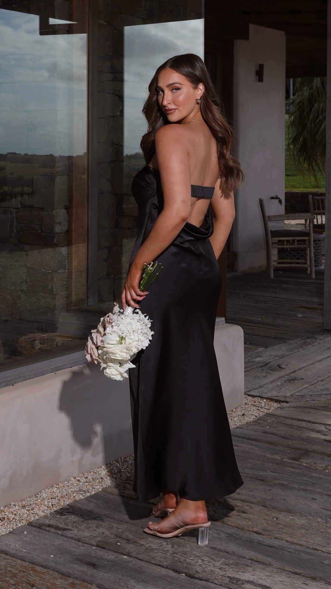 REBECA | Robe sans bretelles pour dames avec une coupe élégante