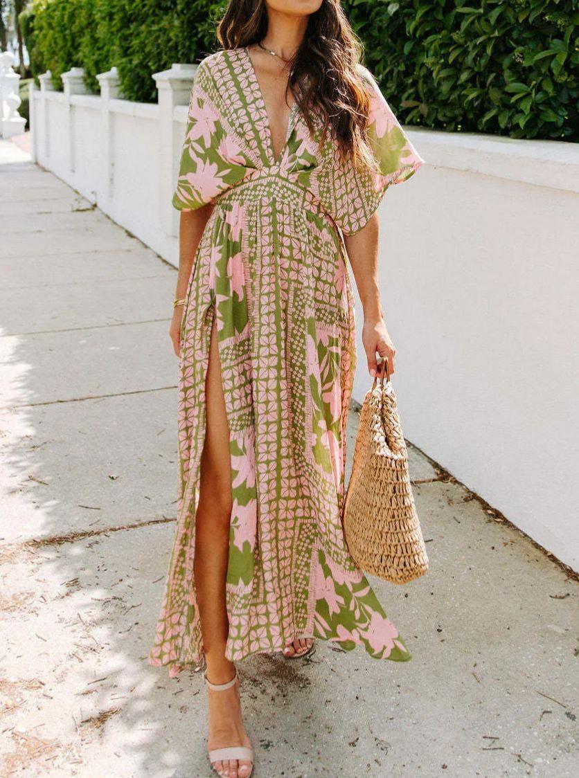 Robe Florale Décolleté Plongeant à Manches Courtes