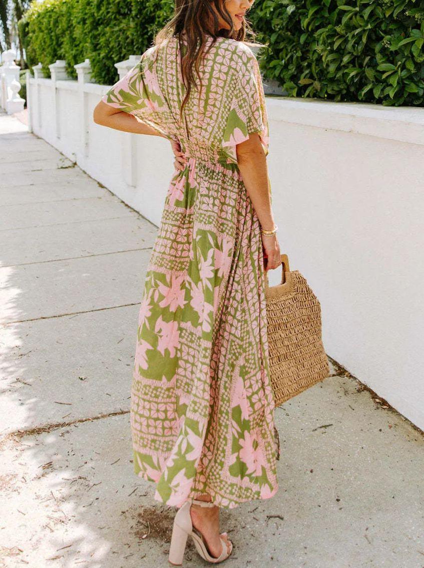 Robe Florale Décolleté Plongeant à Manches Courtes