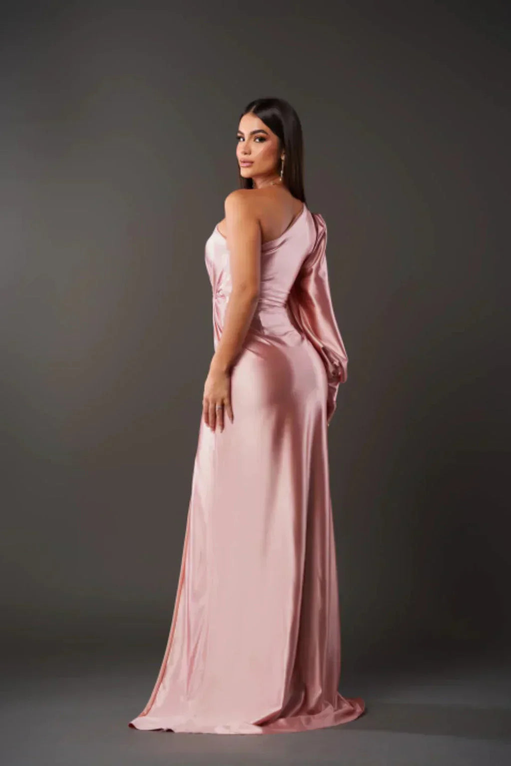 GENEVE | Robe Maxi Élégante à Épaule Dénudée avec Fente