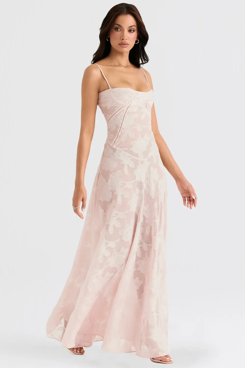 SHIRLENE | Robe d'été longue avec dos ouvert et bretelles réglables