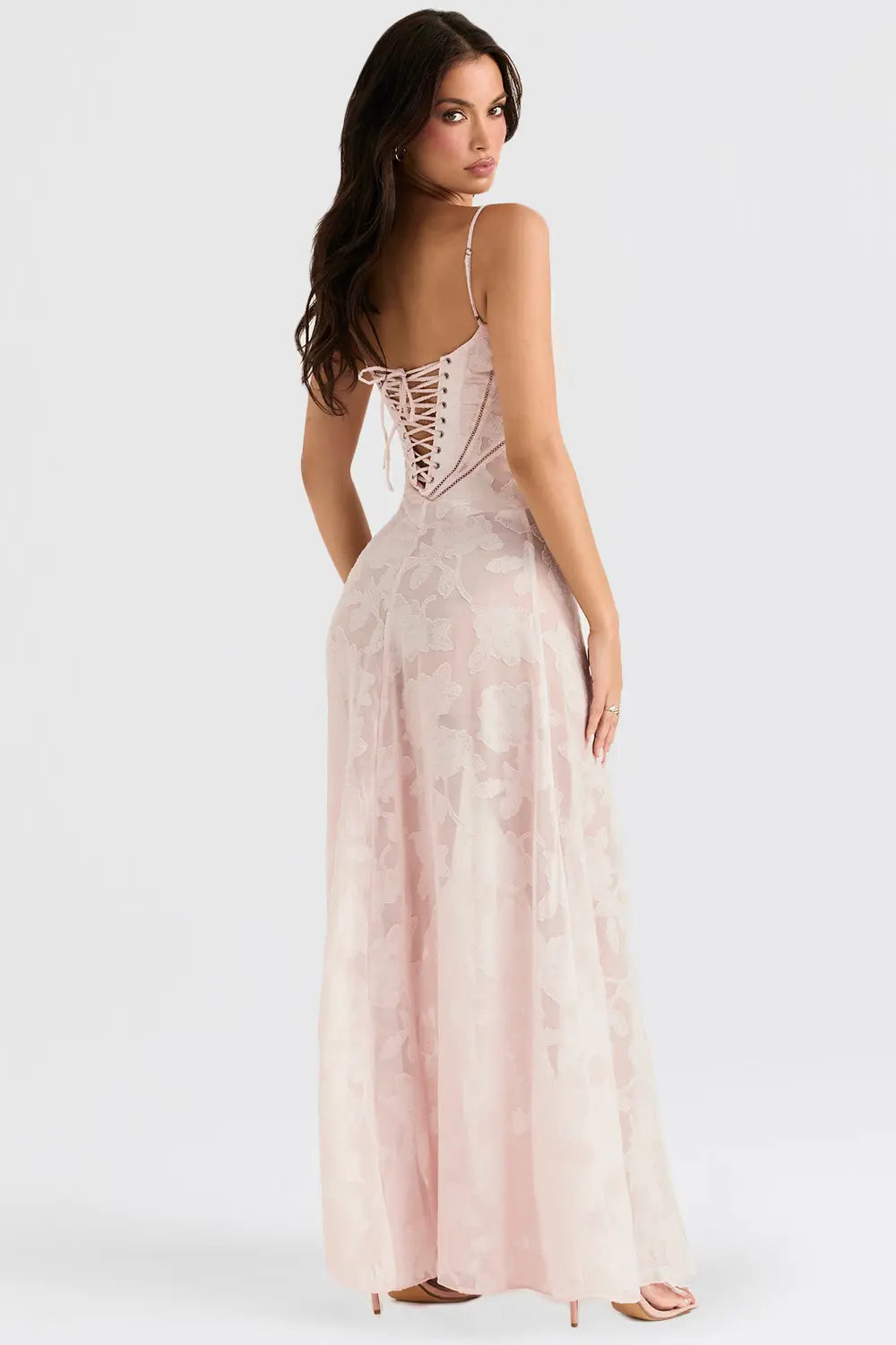 SHIRLENE | Robe d'été longue avec dos ouvert et bretelles réglables