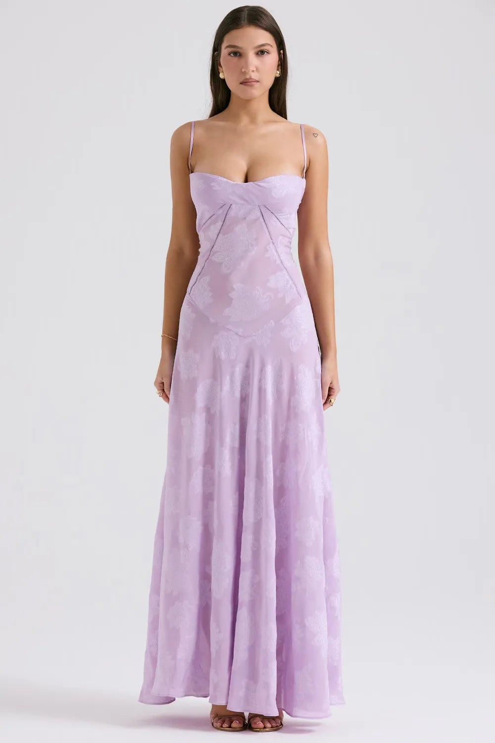 SHIRLENE | Robe d'été longue avec dos ouvert et bretelles réglables