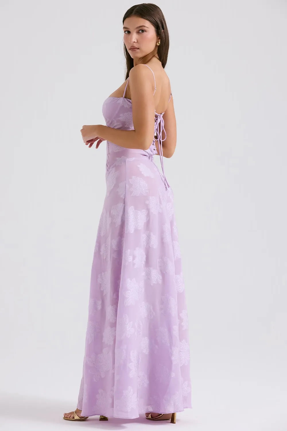 SHIRLENE | Robe d'été longue avec dos ouvert et bretelles réglables