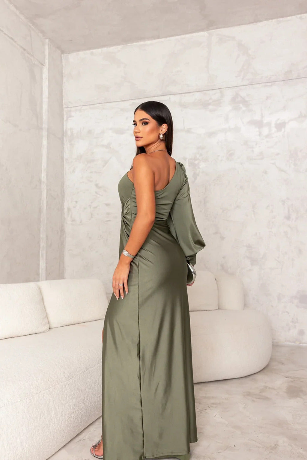 GENEVE | Robe Maxi Élégante à Épaule Dénudée avec Fente