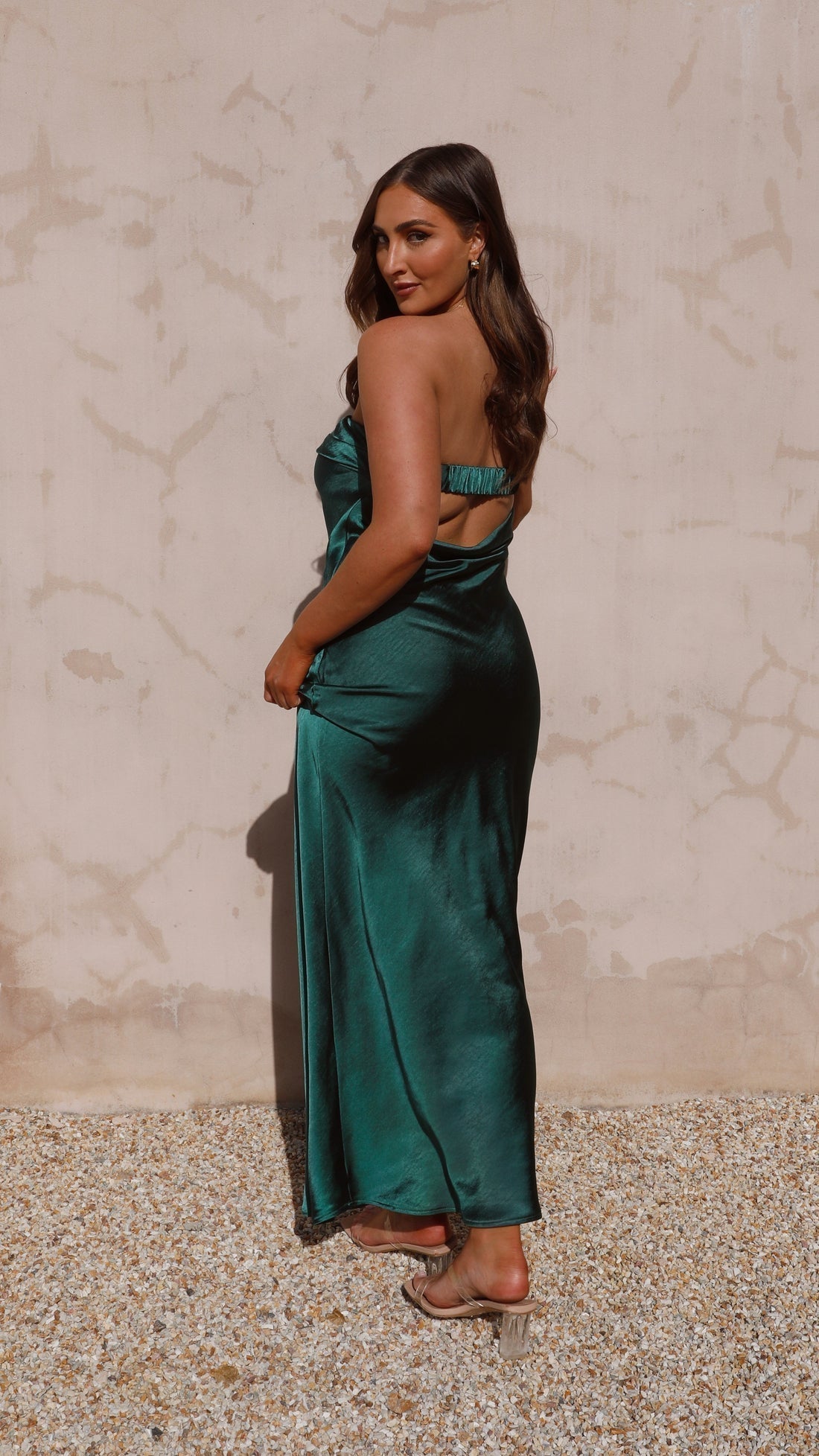 REBECA | Robe sans bretelles pour dames avec une coupe élégante